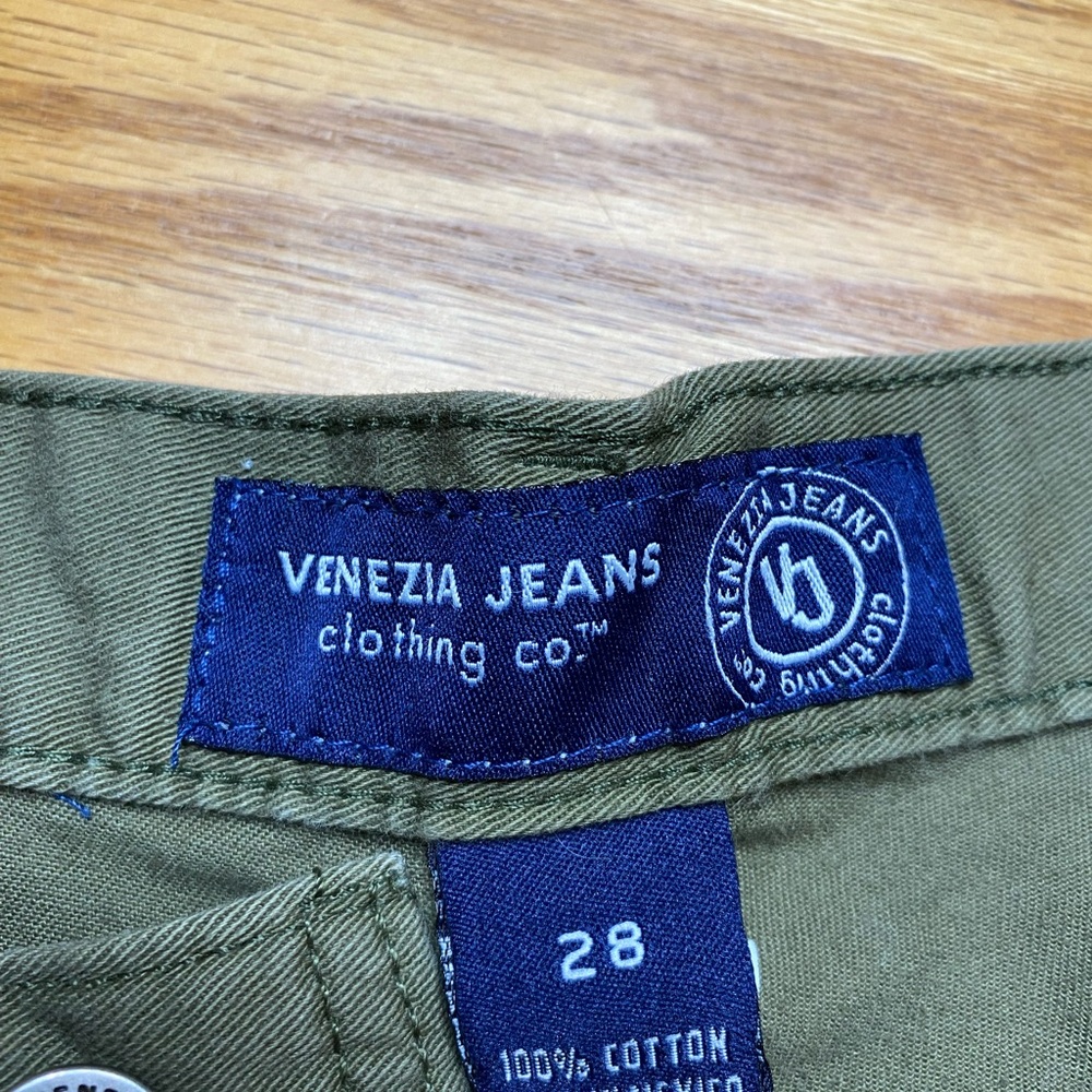 Venezia Jeans Olive Green shorts